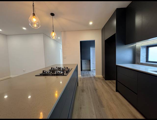 4 BEDROOM HOUSE FOR SALE IN SANDOWN